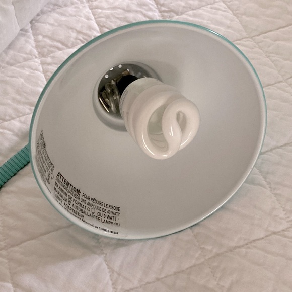 Pottery Barn teen desk lamp - Picture 5 of 5